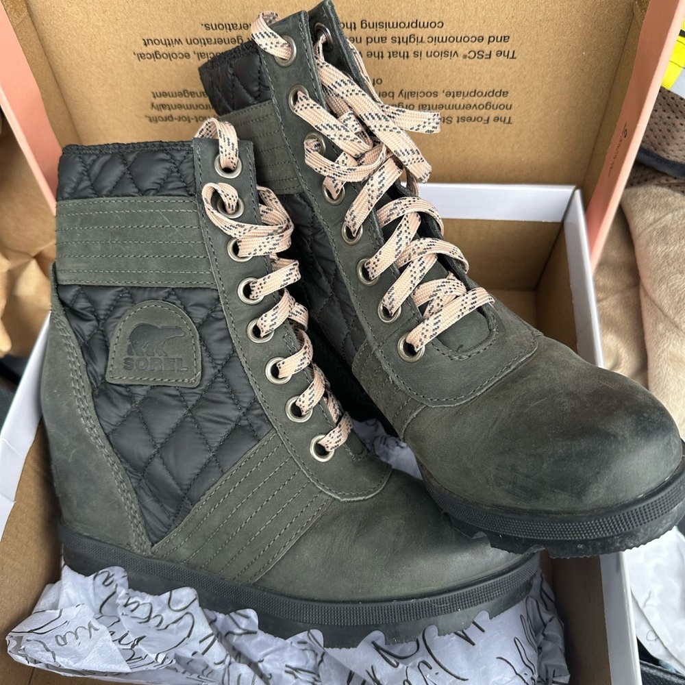 SOREL LEXIE WEDGE boot